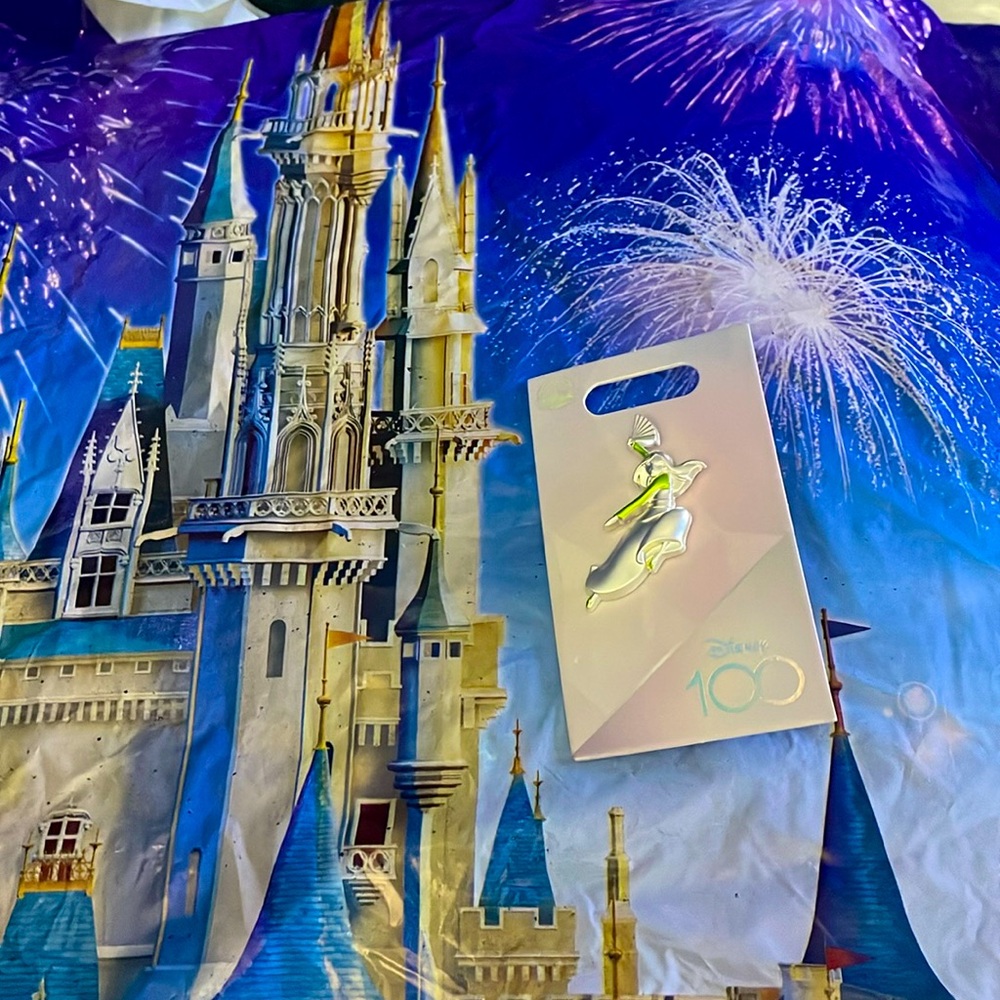 Disney 100 Years of Wonder 3D Mulan trading pin with card